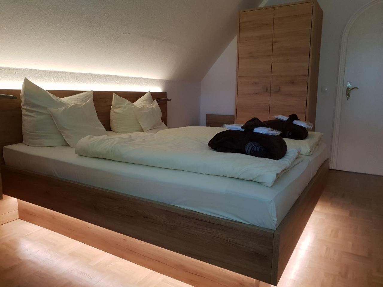 Single Room,1237533511:JPEG