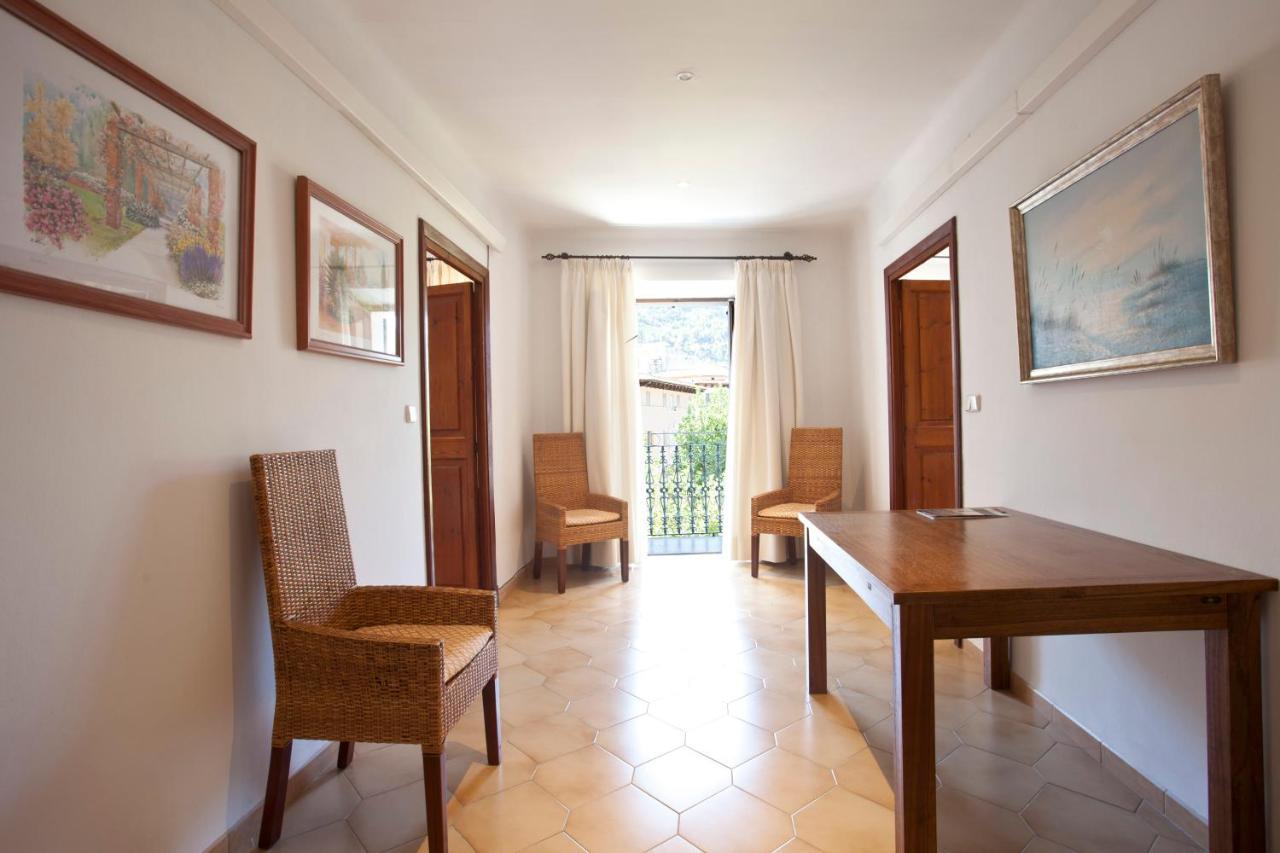Three-Bedroom Apartment Penthouse