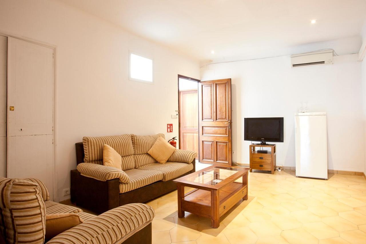 Three-Bedroom Apartment Penthouse