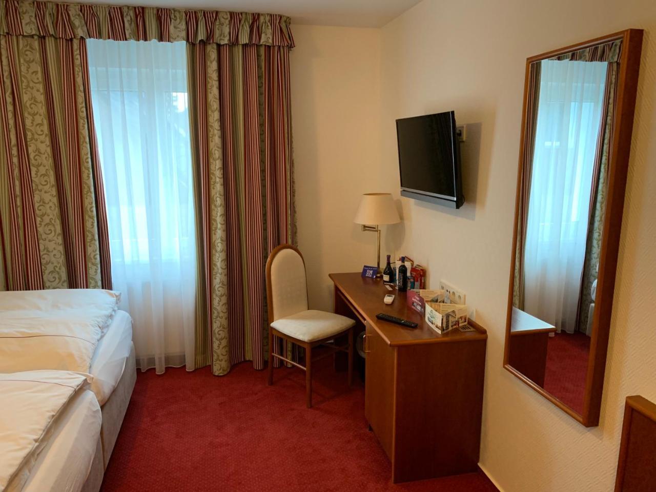 Double Room Private Bathroom