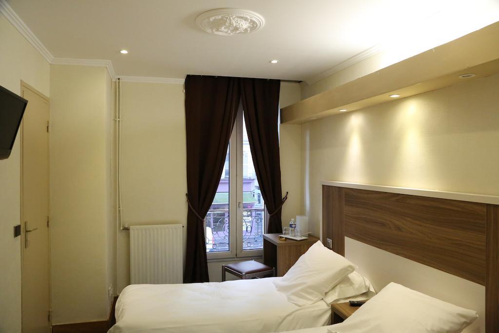 Superior Twin Room with Shower or bath,397282689:JPEG