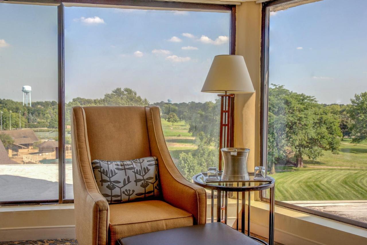 Queen Room with Two Queen Beds - Disability Access