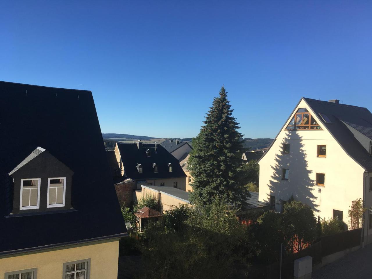 Single Room,728068120:JPEG