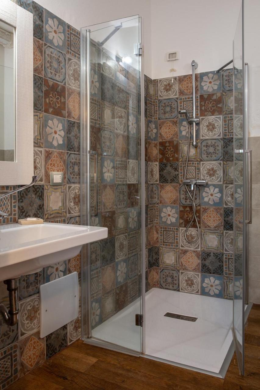 Double Room,1765193742:JPEG