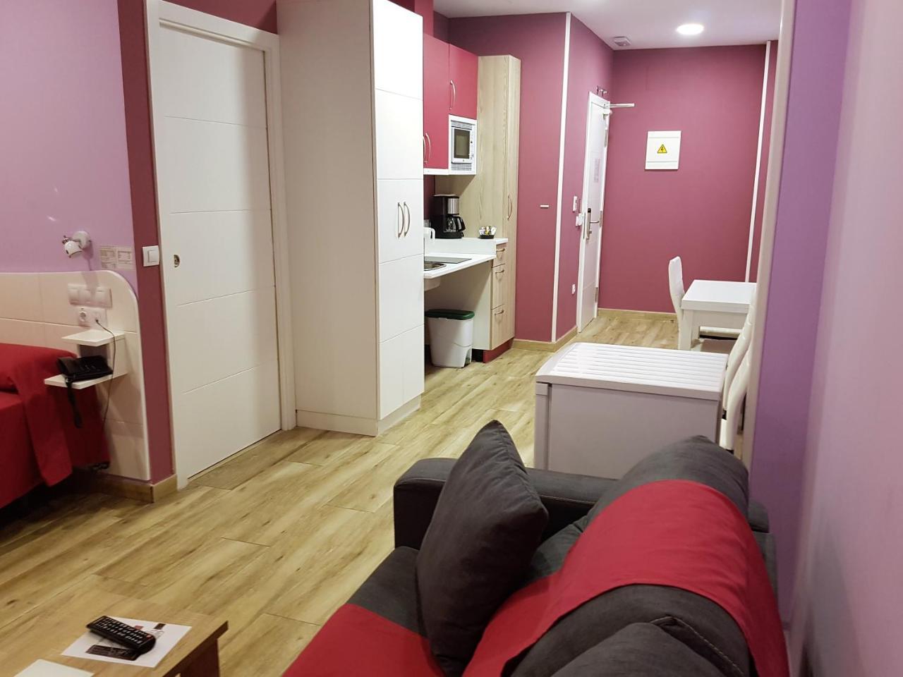 Superior Studio,728403322:JPEG