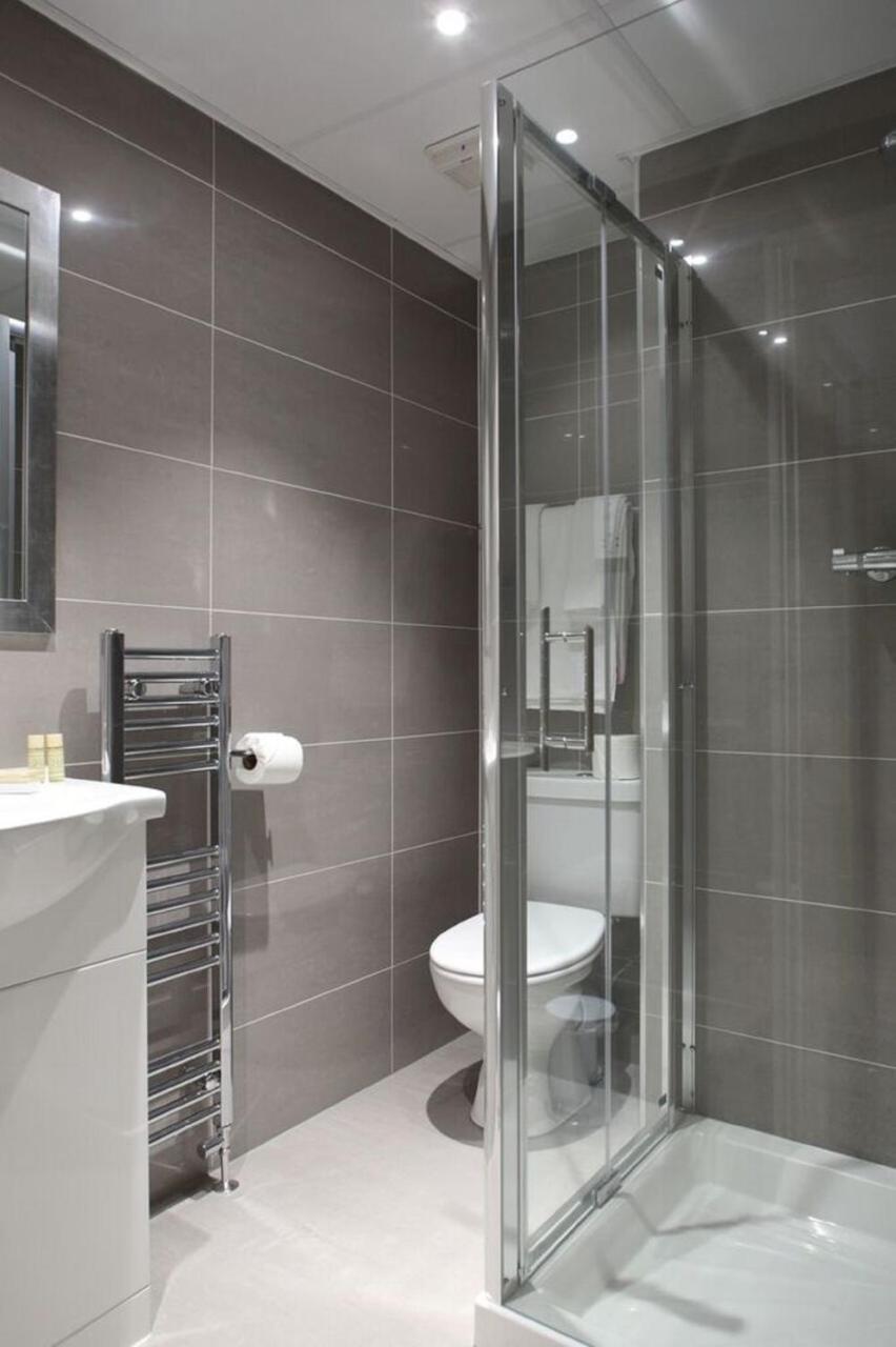 Single Room Private Bathroom