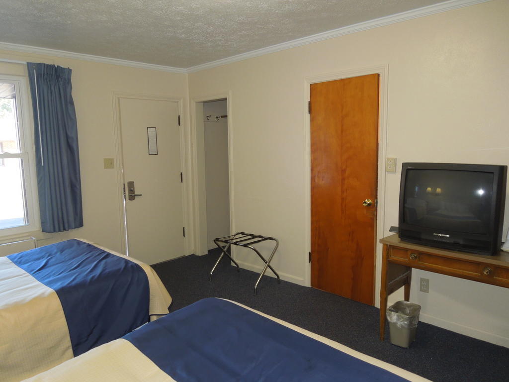 Double Room Two Double Beds