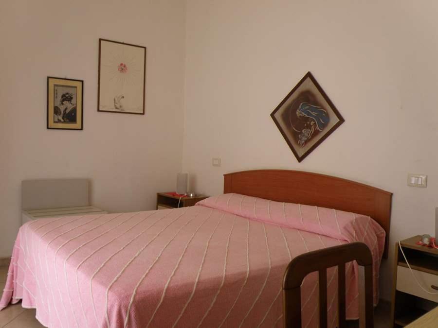 Deluxe Room,732794260:JPEG