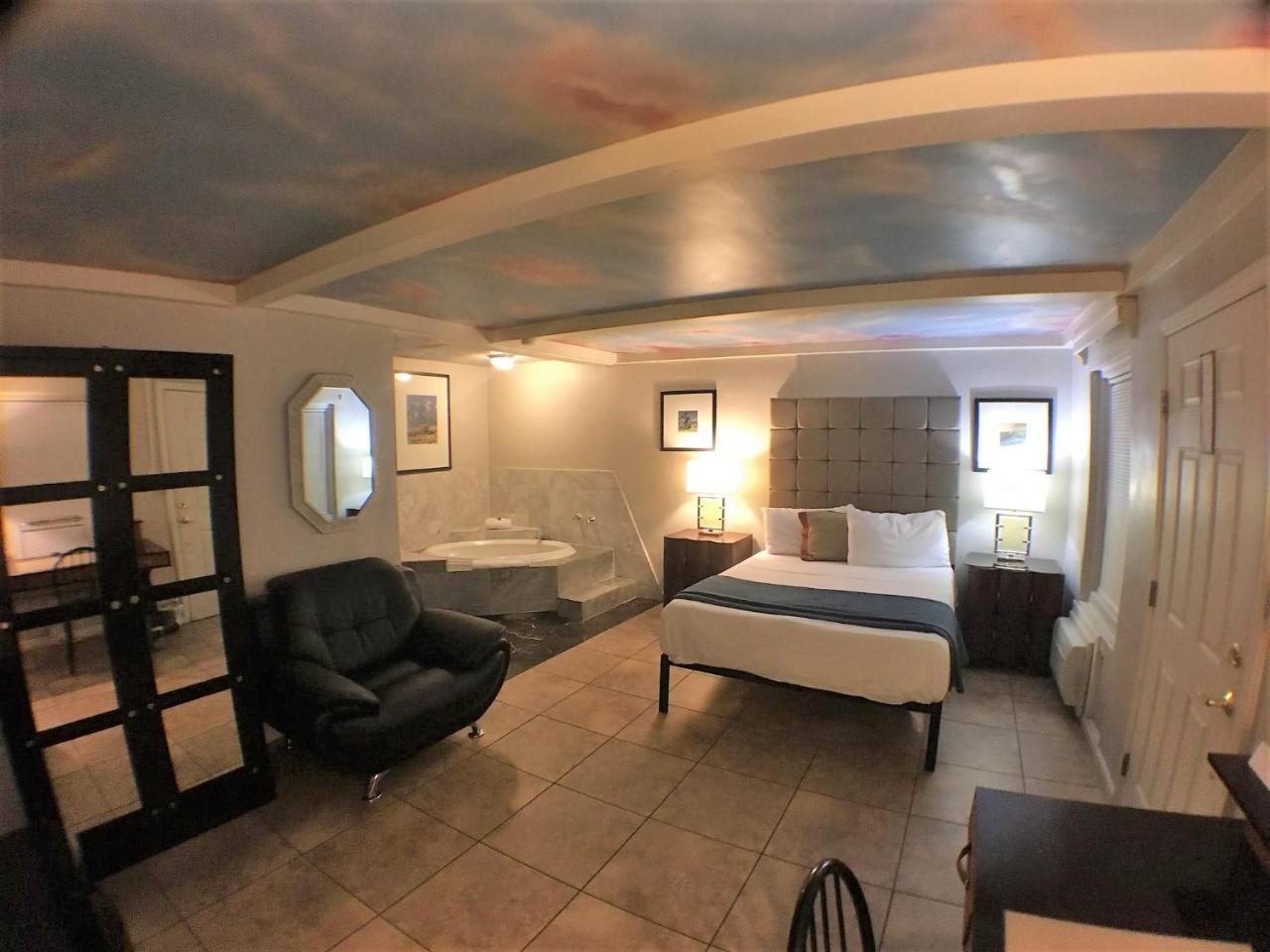 Luxury Single Room Jacuzzi