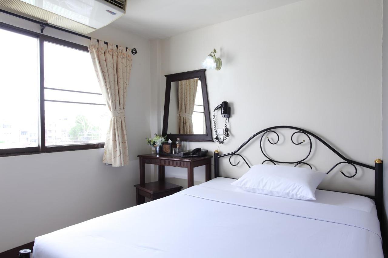 Deluxe Single Room