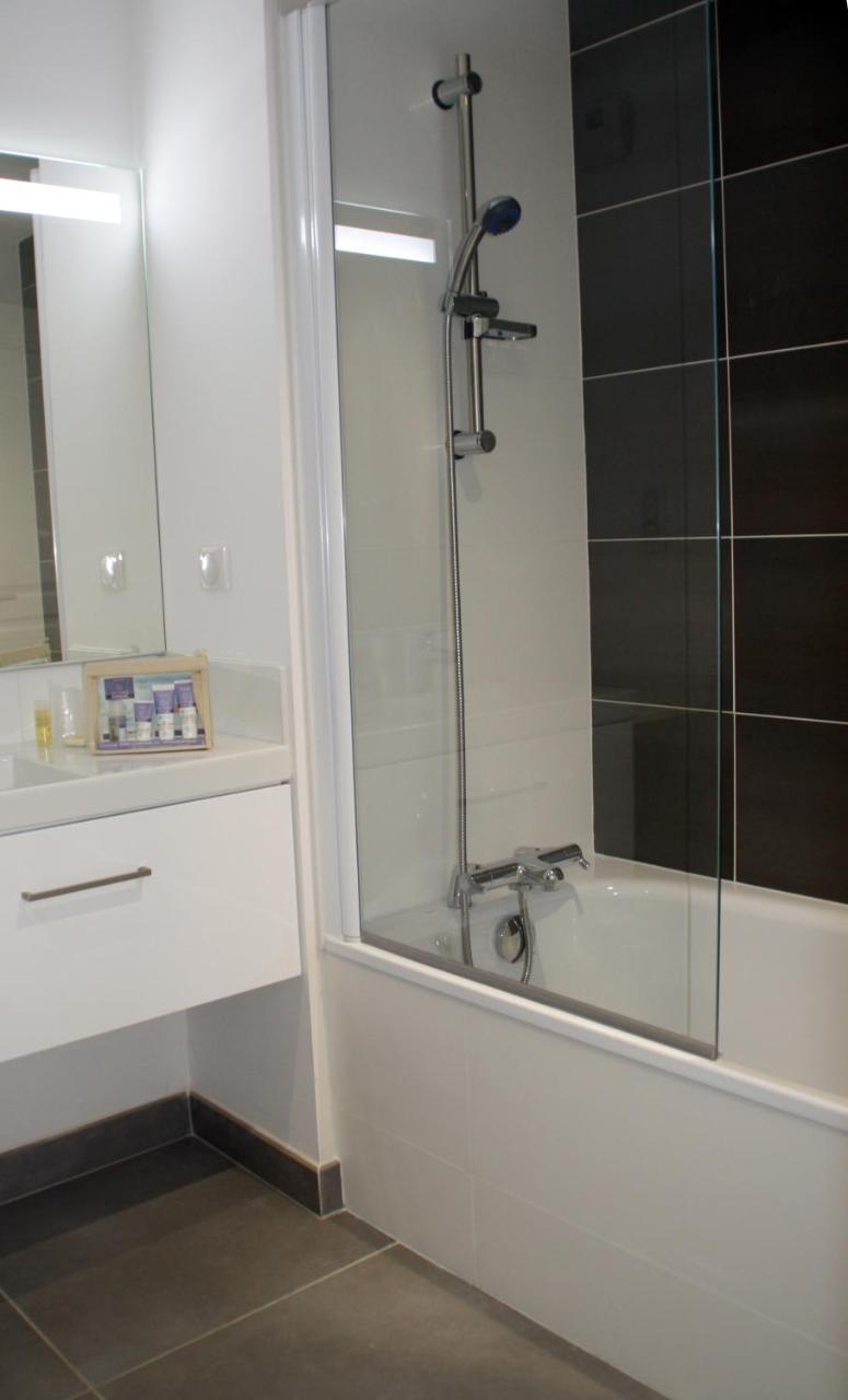 Two-Bedroom Apartment,736008208:JPEG