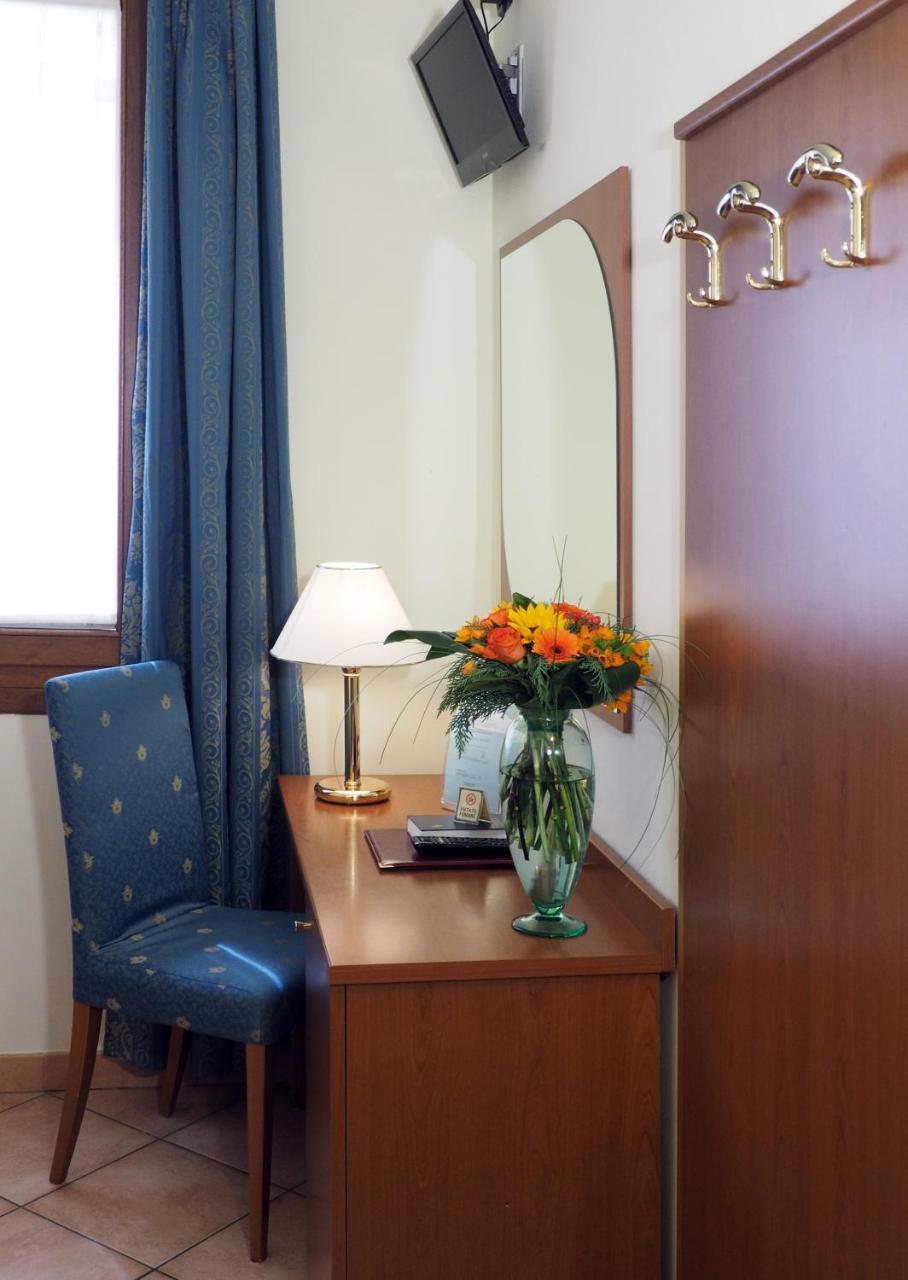 Triple Room,736270579:JPEG