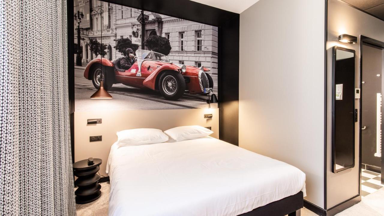 Standard Double Room,736354042:JPEG