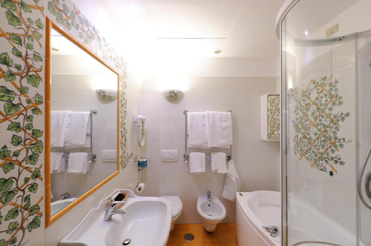 Superior Double or Twin Room Sea View