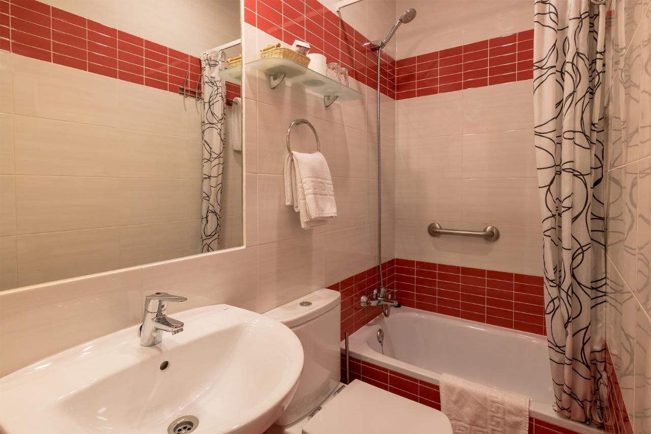 Twin Room Private Bathroom,736502107:JPEG