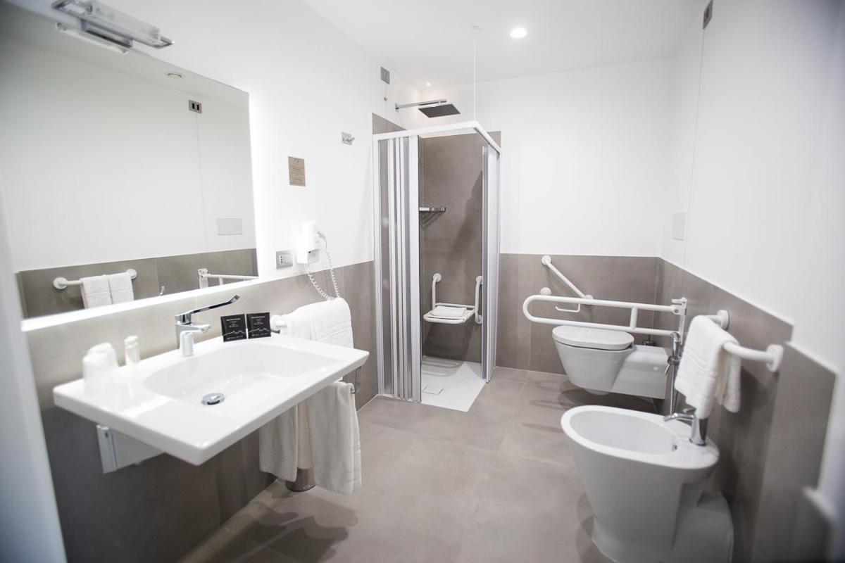 Double or Twin Room Disability Access View