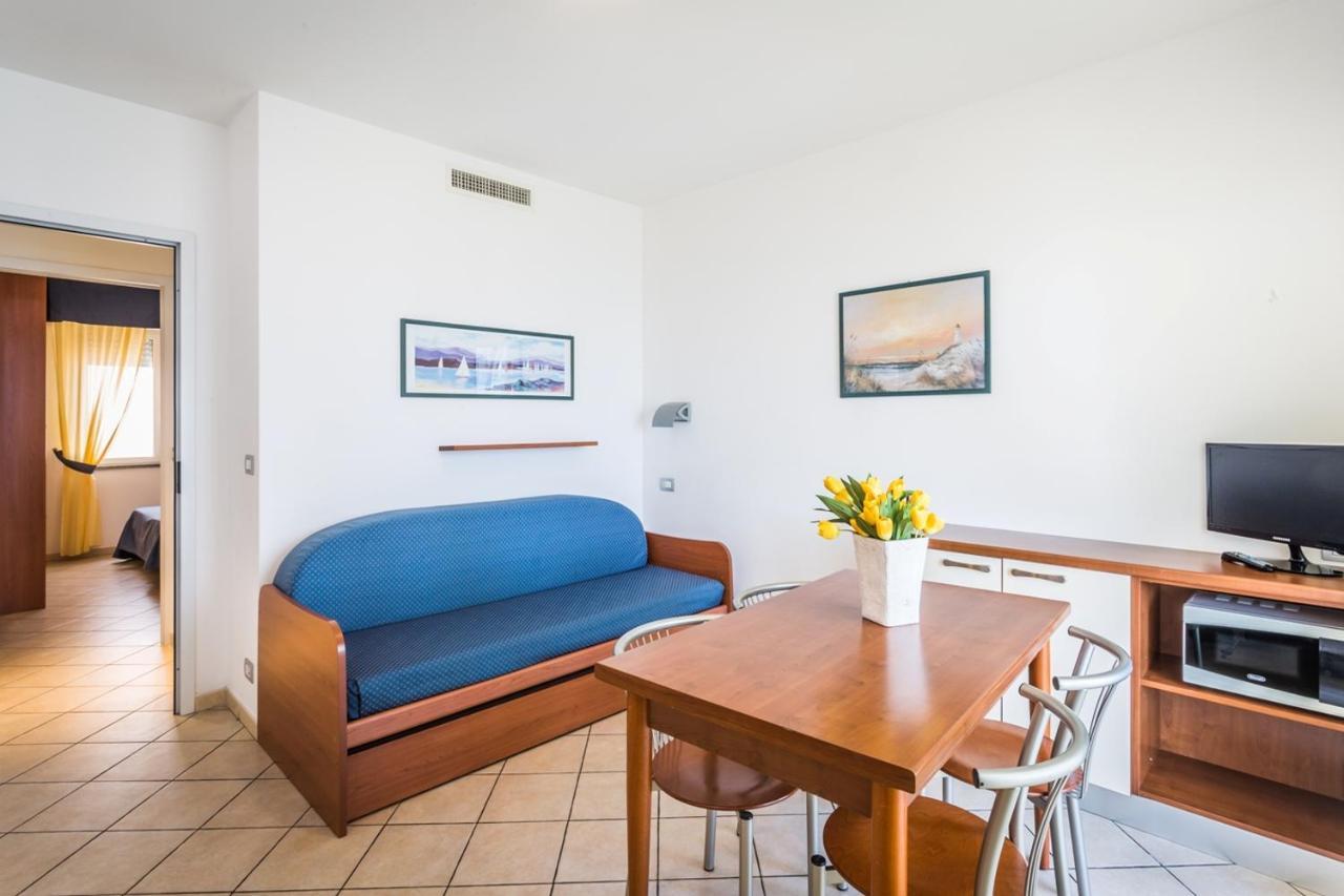 Comfort One-Bedroom Apartment Balcony Sea View