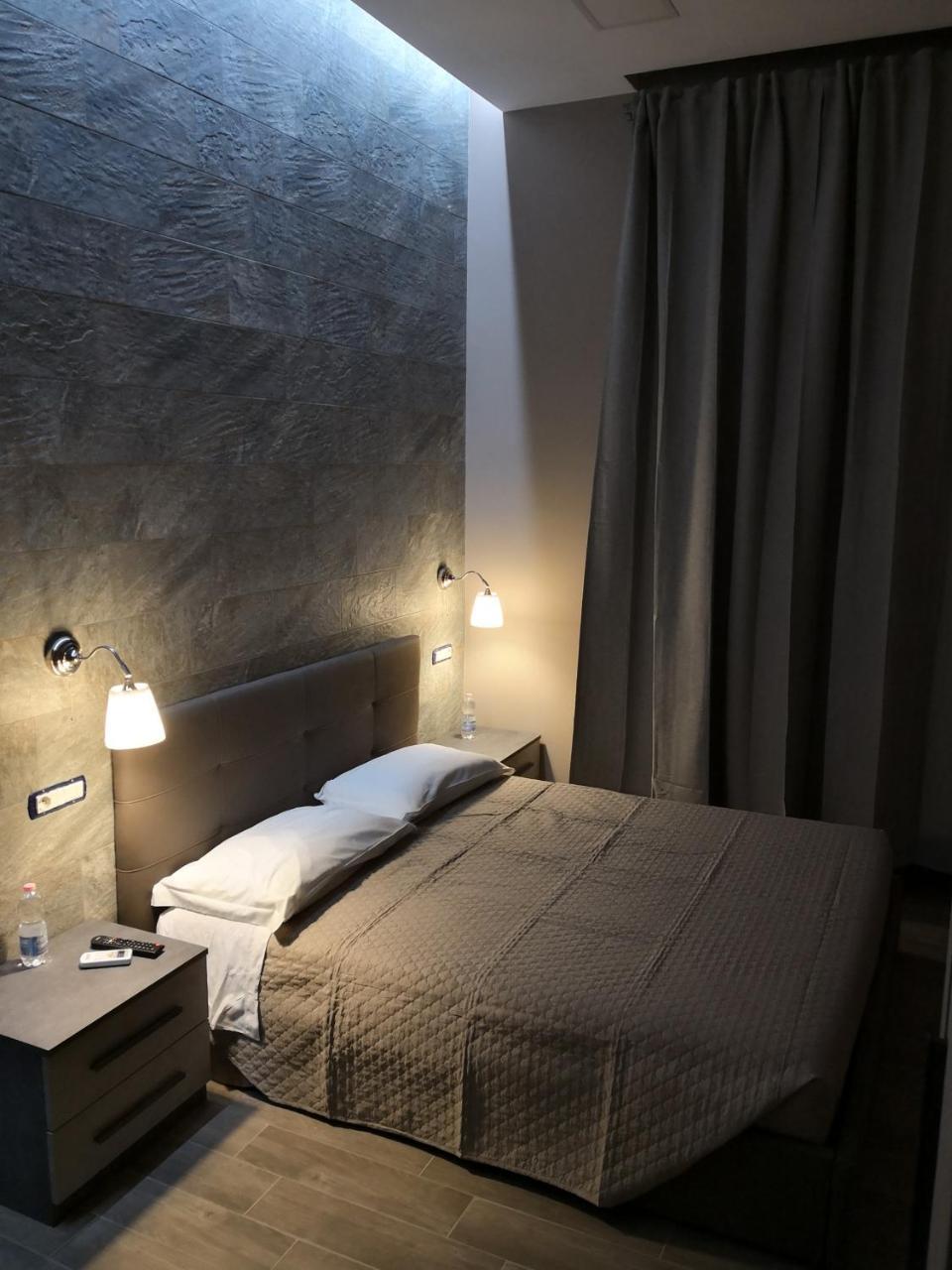 Double Room with Private Bathroom,744180472:JPEG