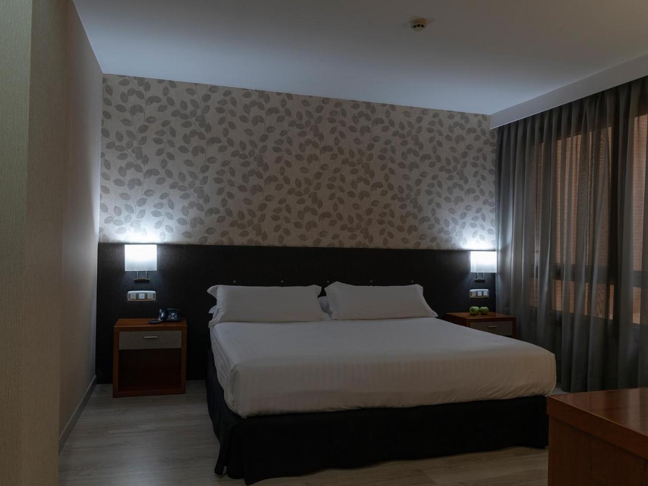 Double Room Single Use,738579931:JPEG