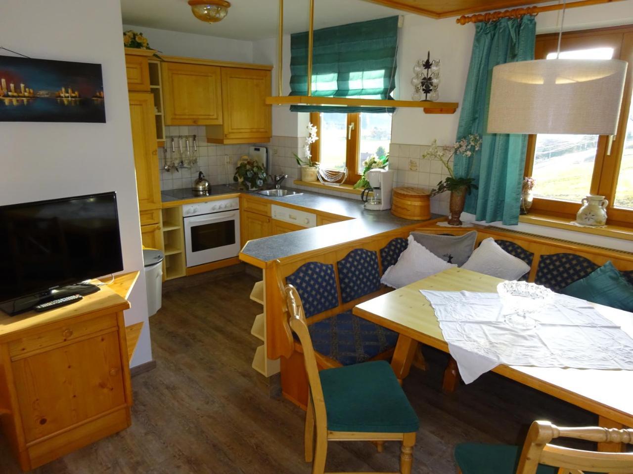 Apartment mit 2 Schlafzimmern und Balkon