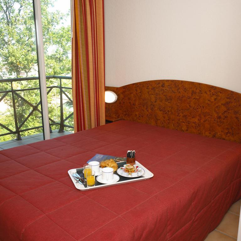 One-Bedroom Apartment,264575013:JPEG