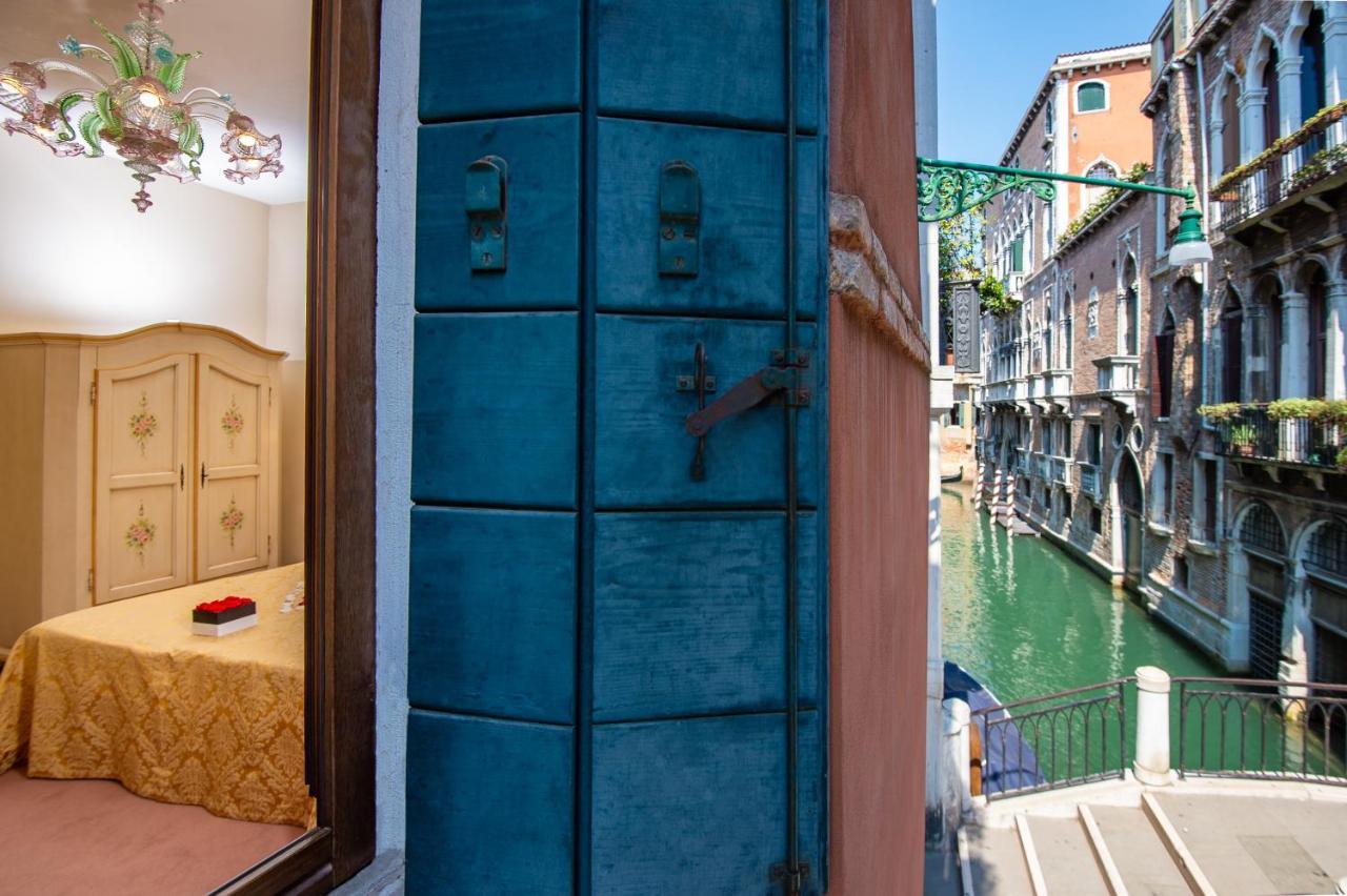 Superior Double Room Canal View