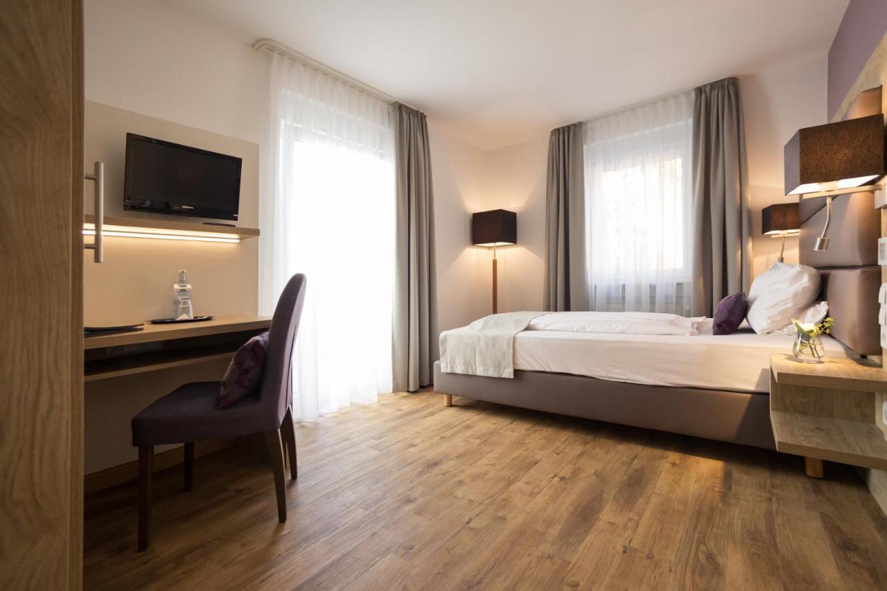 Standard Single Room,739106674:JPEG
