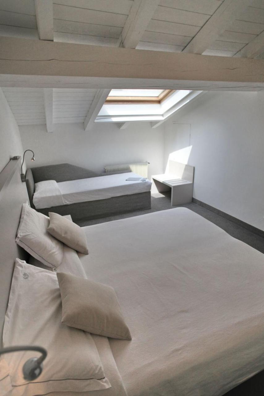Triple Room,739246219:JPEG