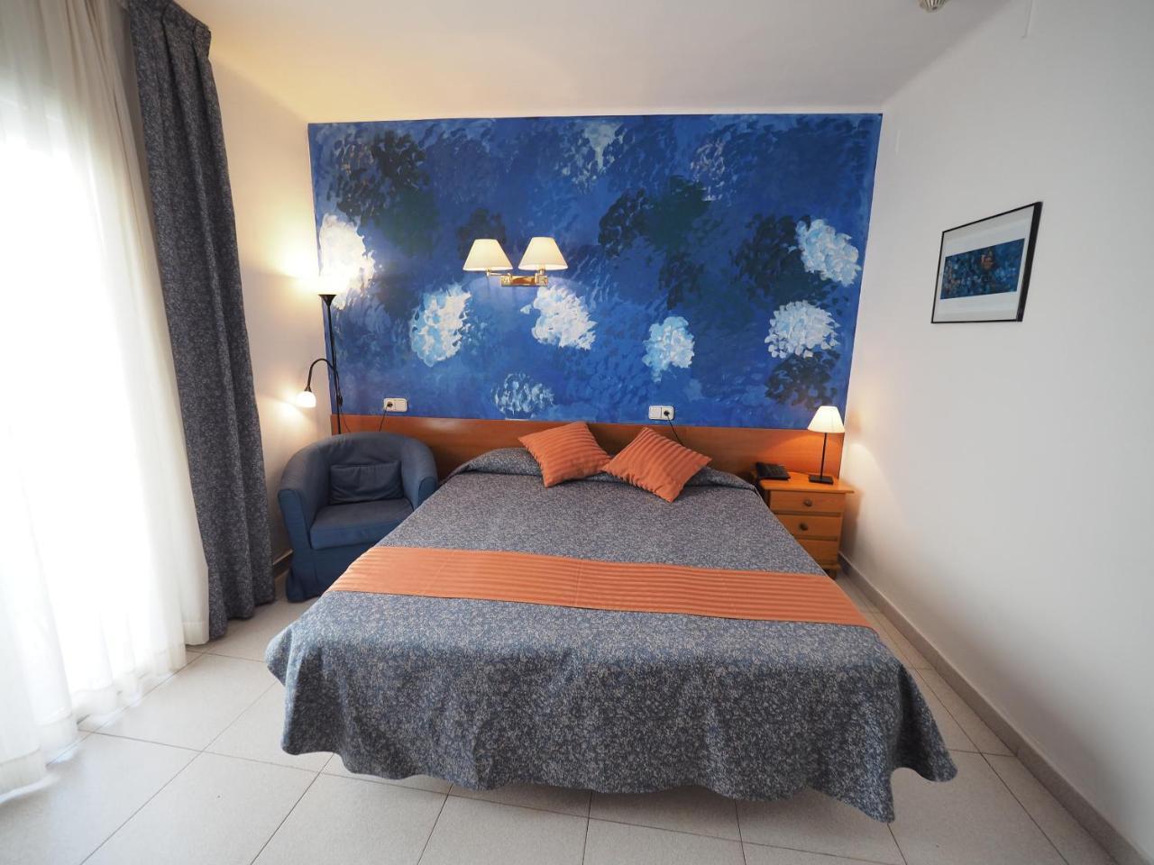 Double or Twin Room Balcony