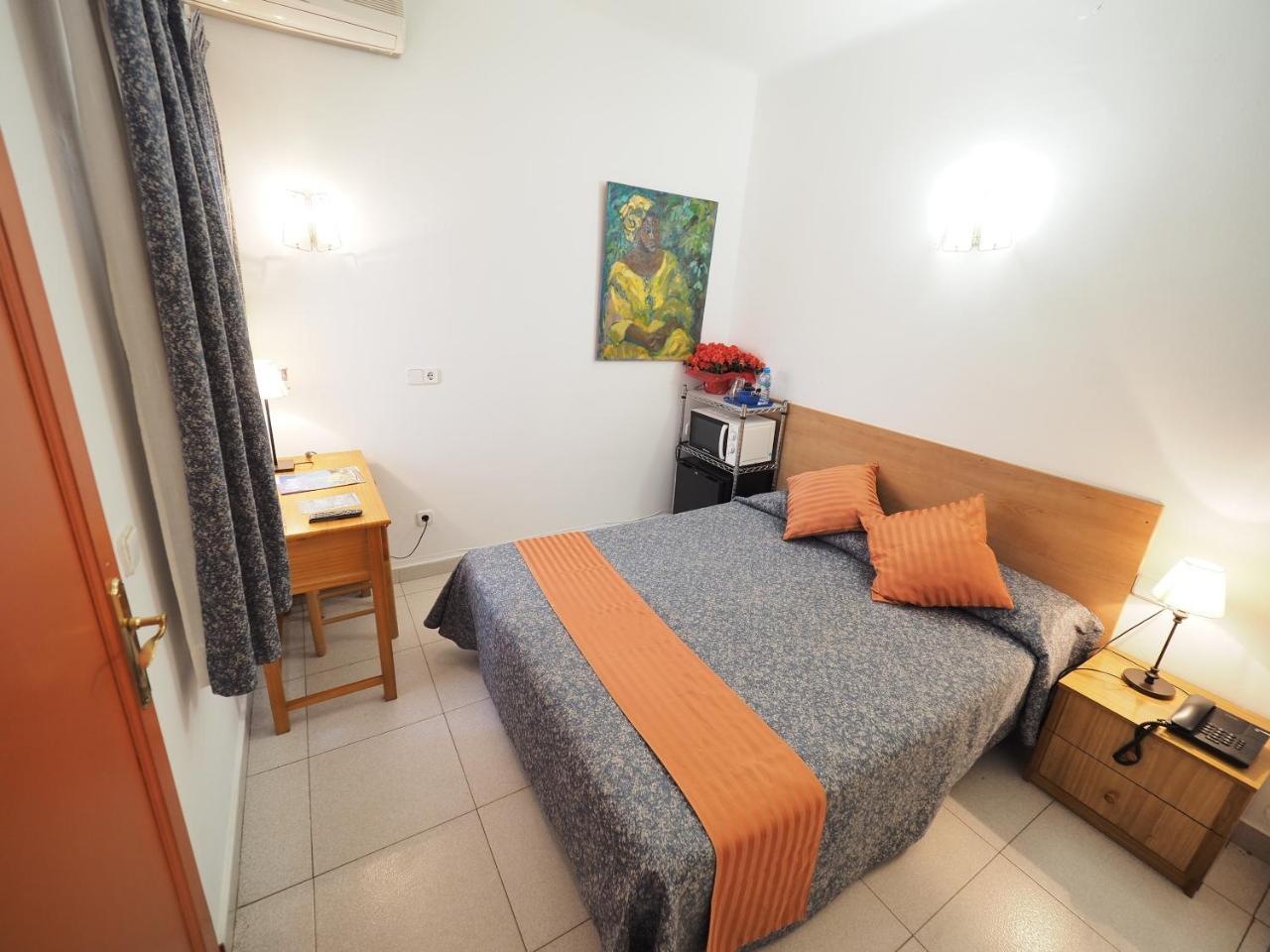 Budget Single Room
