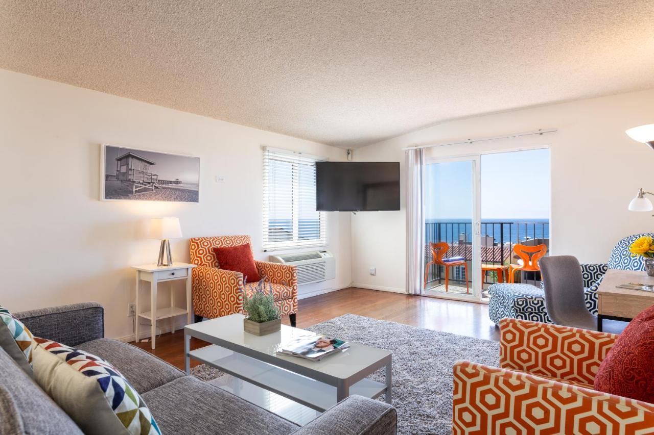Two-Bedroom Two Bath Apartment Ocean view