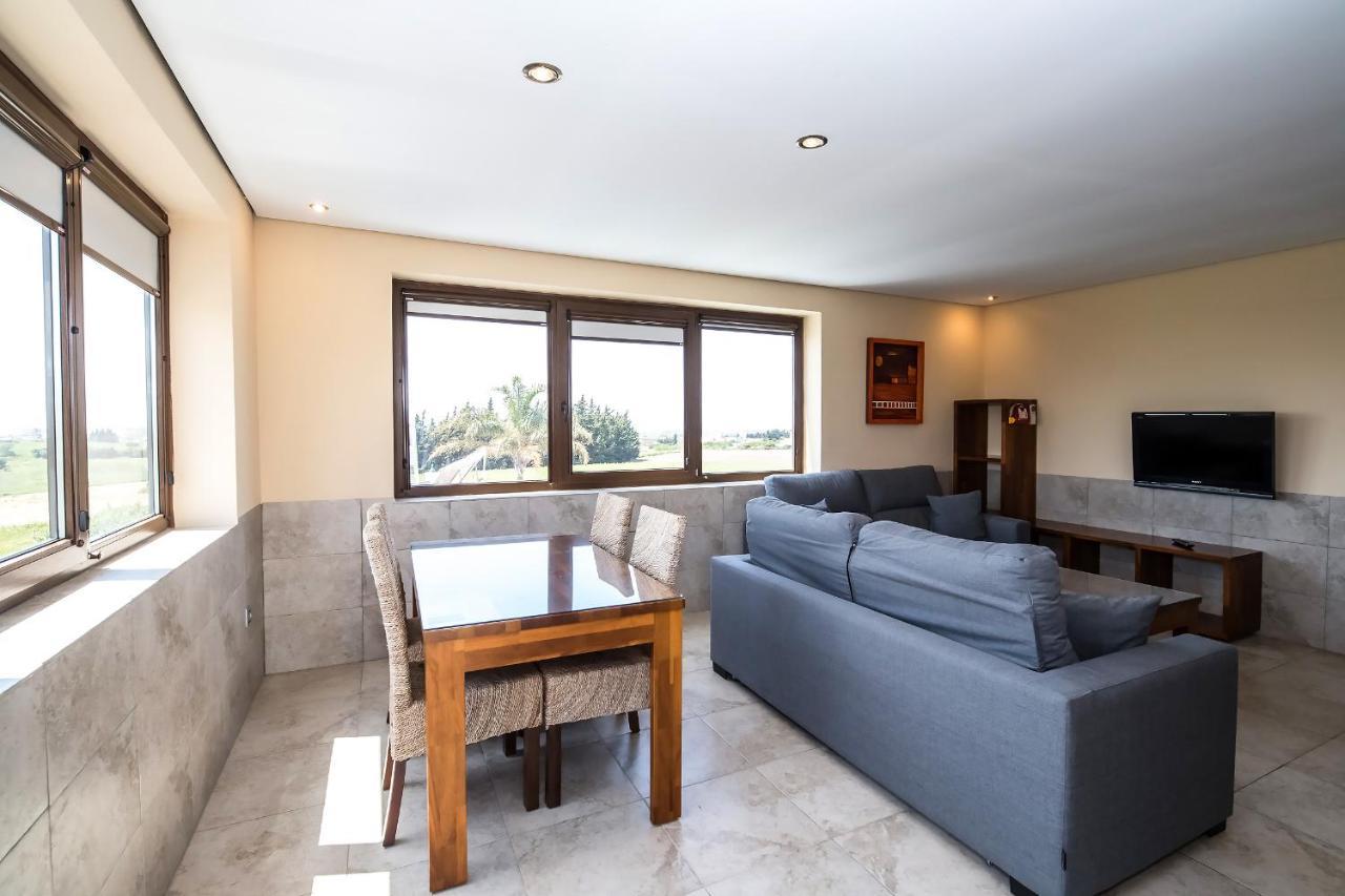 Two-Bedroom Apartment,742742347:JPEG