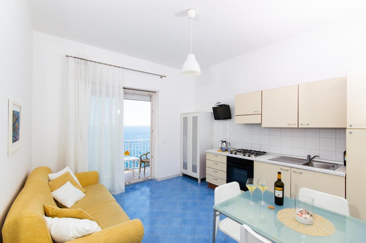 One-Bedroom Apartment Sea View