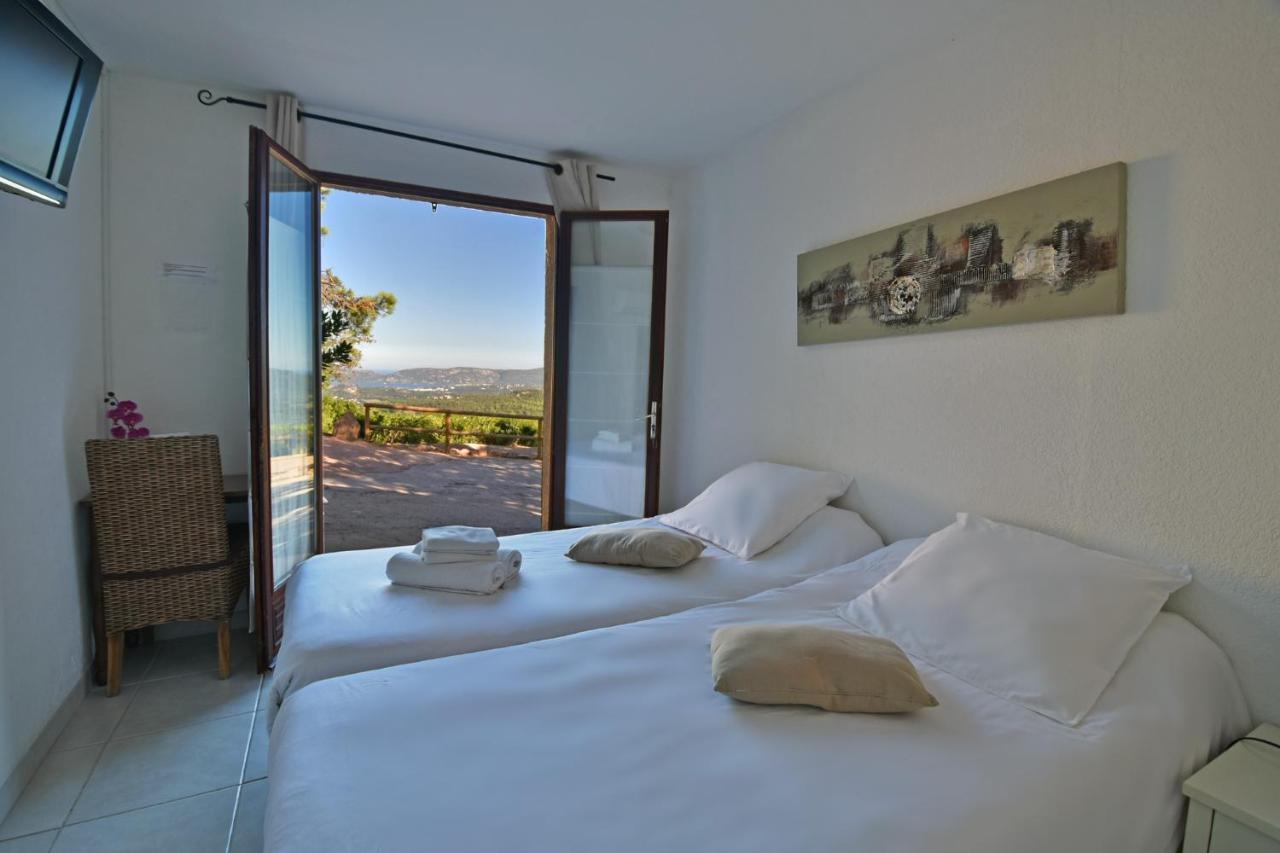 Twin Room,1589268524:JPEG