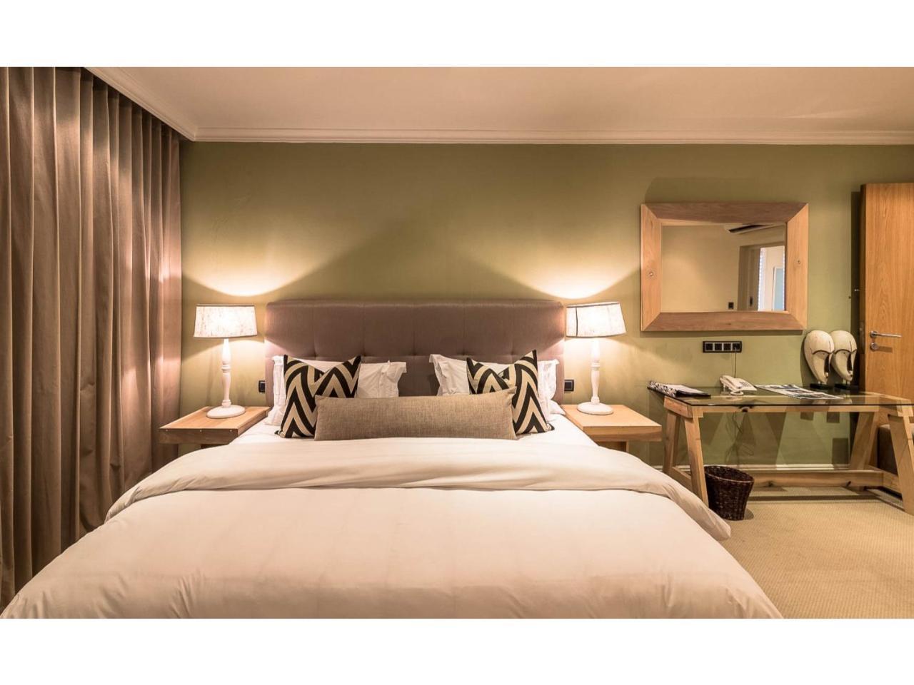 Superior Double or Twin Room,1222138885:JPEG
