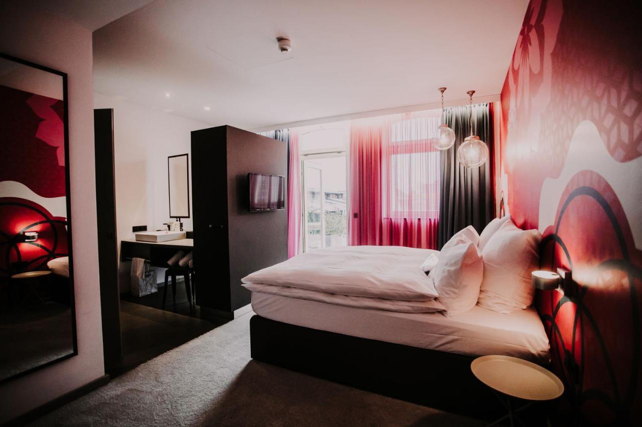 Standard Boutique