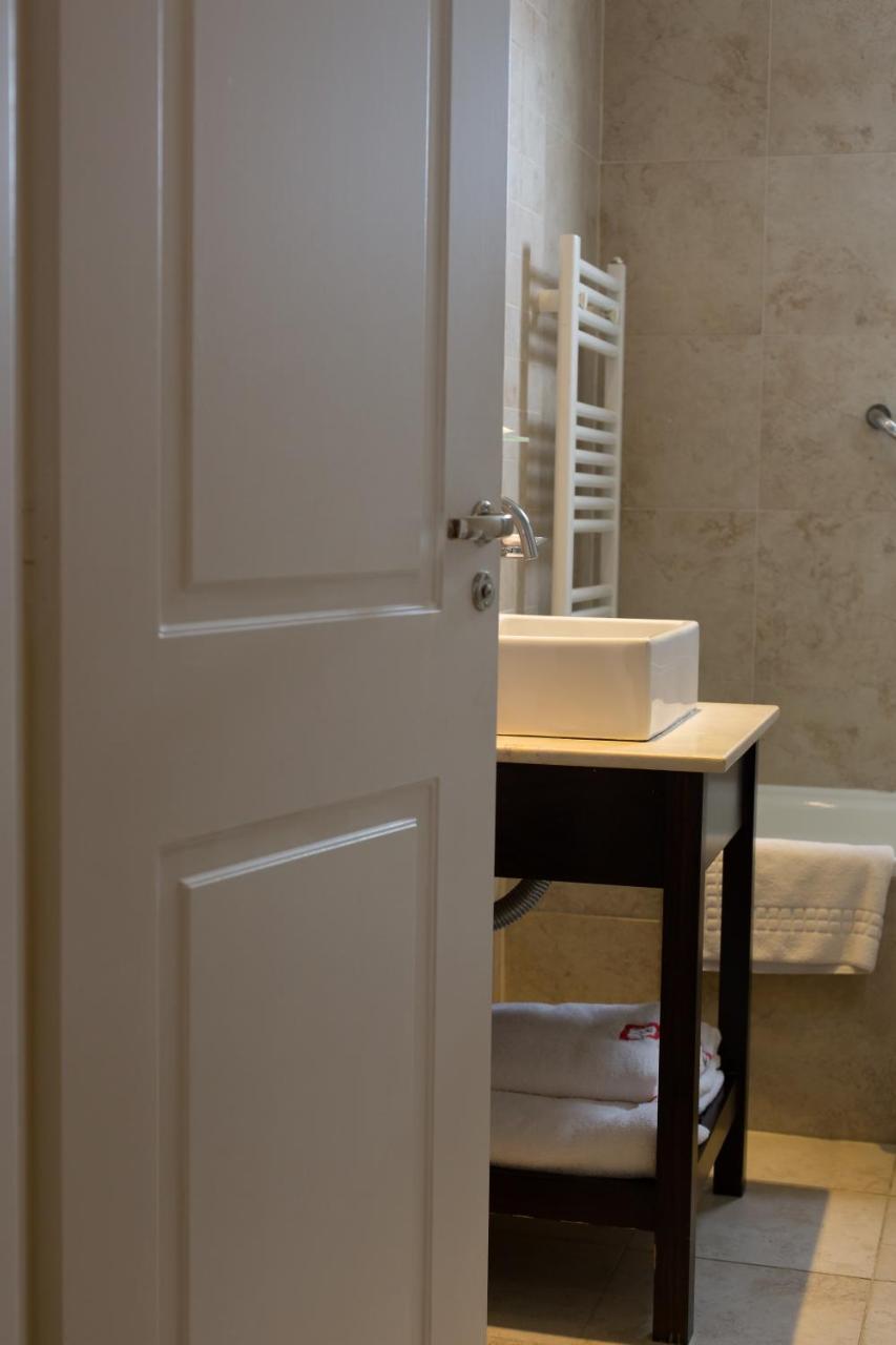 Standard Double or Twin Room,743918911:JPEG
