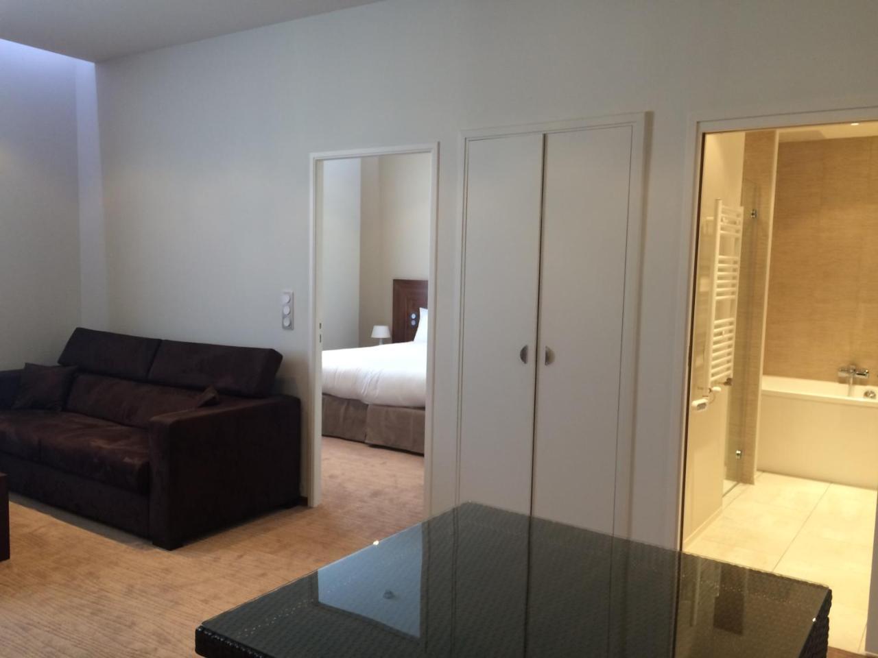 Deluxe Suite Bath,691816254:JPEG