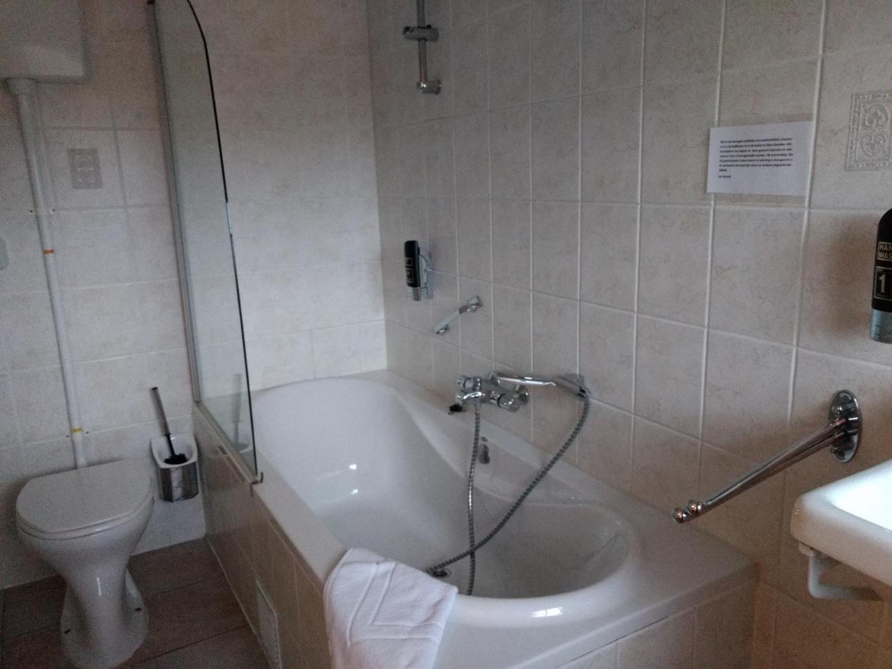 Comfort Room Bath,1307459695:JPEG