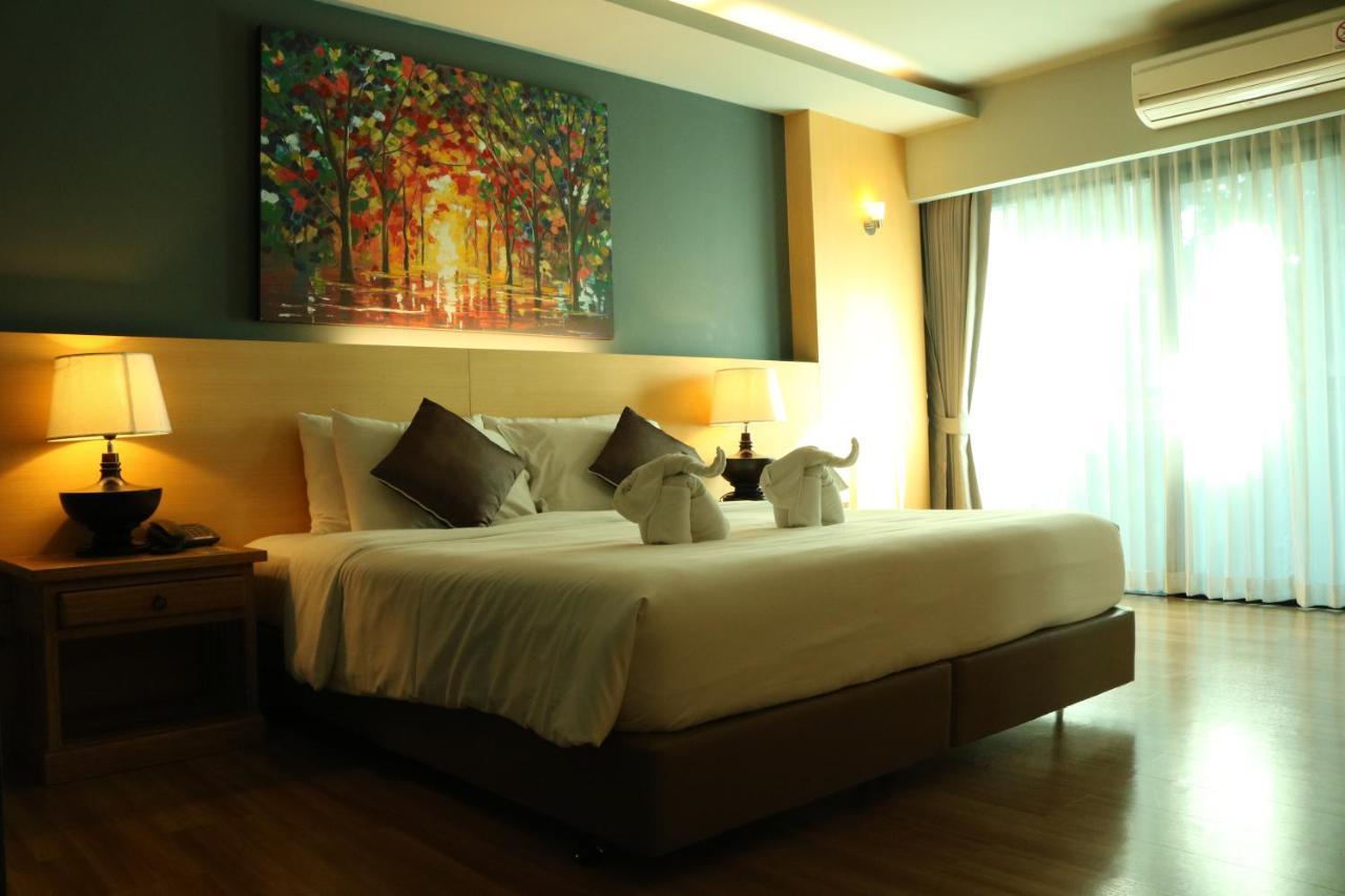 Deluxe King Room