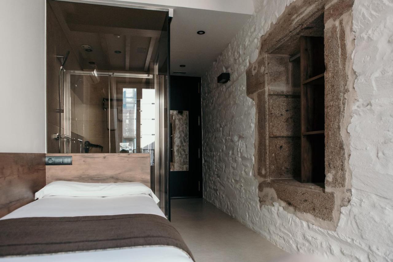 Single Room,744500158:JPEG