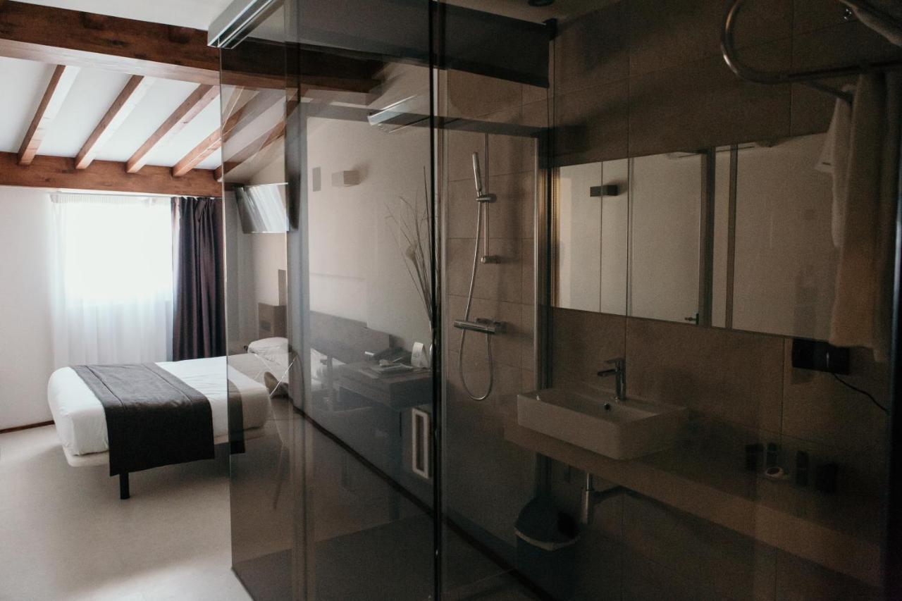 Standard Double Room,744502144:JPEG