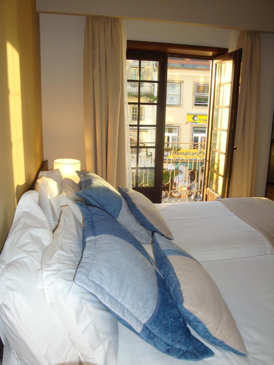 Deluxe Double or Twin Room with River View,744533110:JPEG