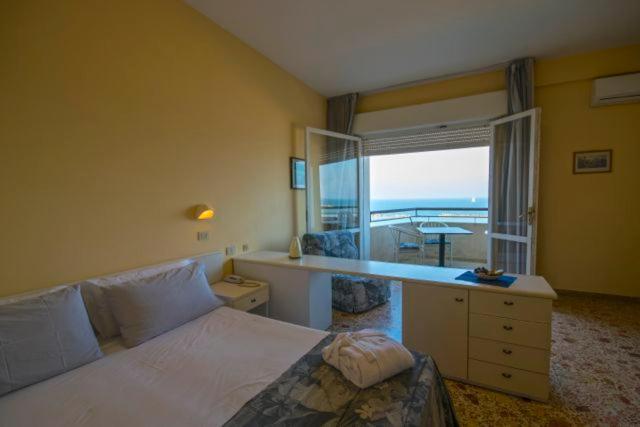 Quadruple Room Sea View,746335604:JPEG