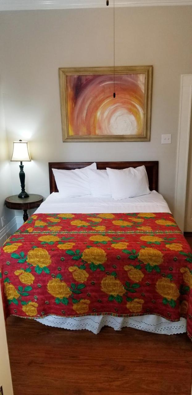 Queen Suite Two Single Beds Ground Floor