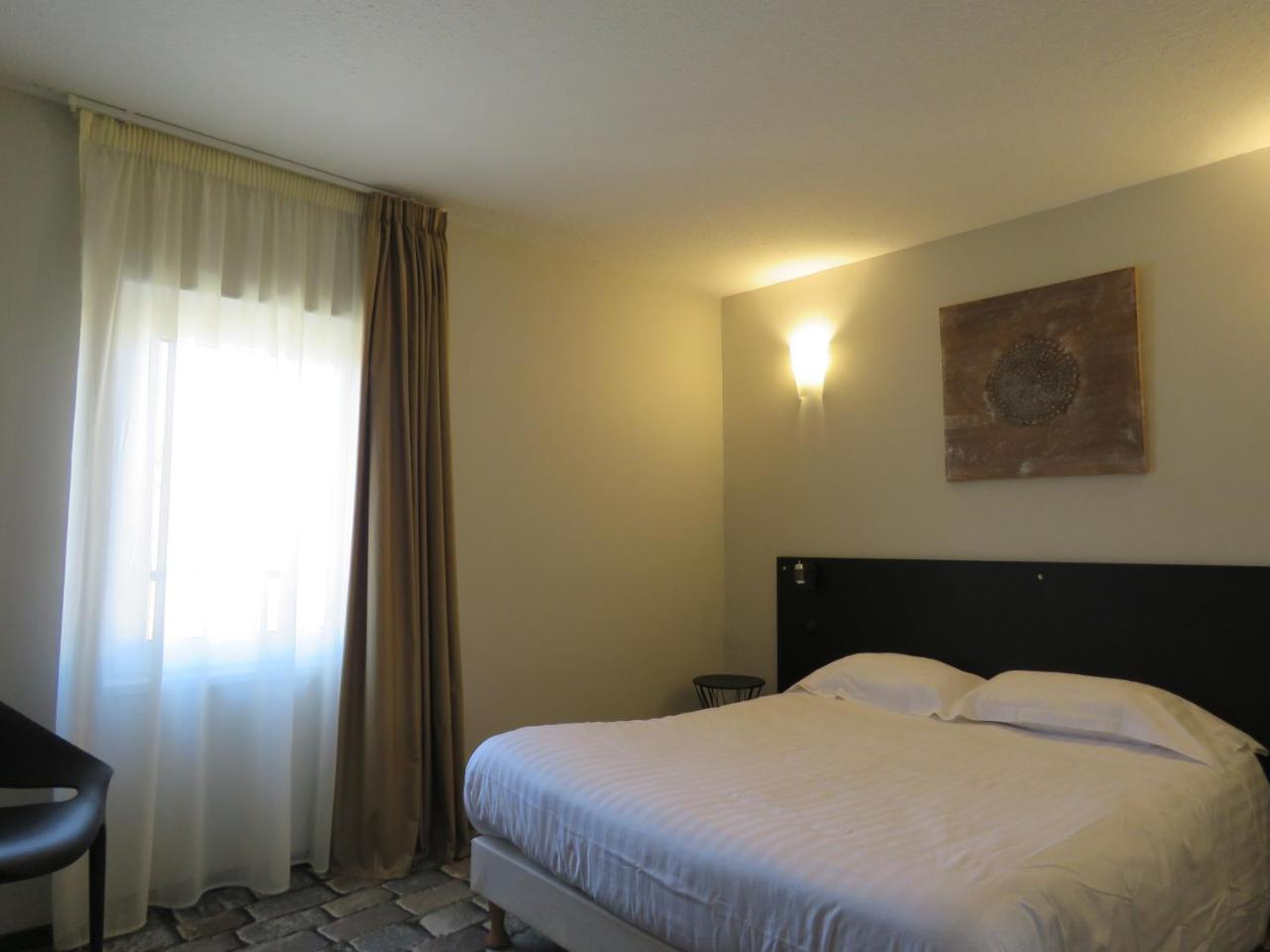 Classic Double Room Street Side