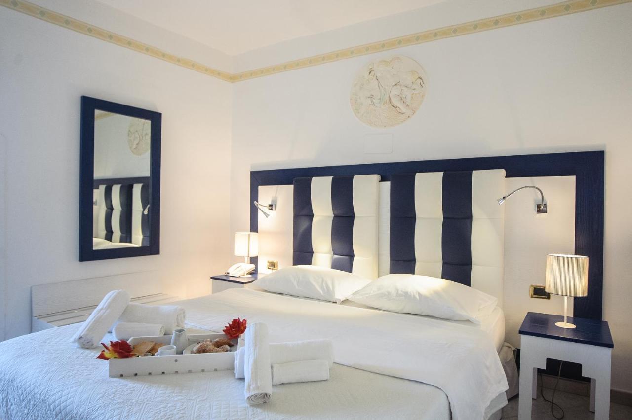 Double Room,747381011:JPEG