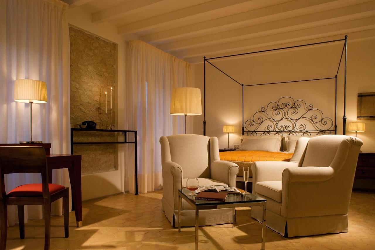 Deluxe Room,749418803:JPEG