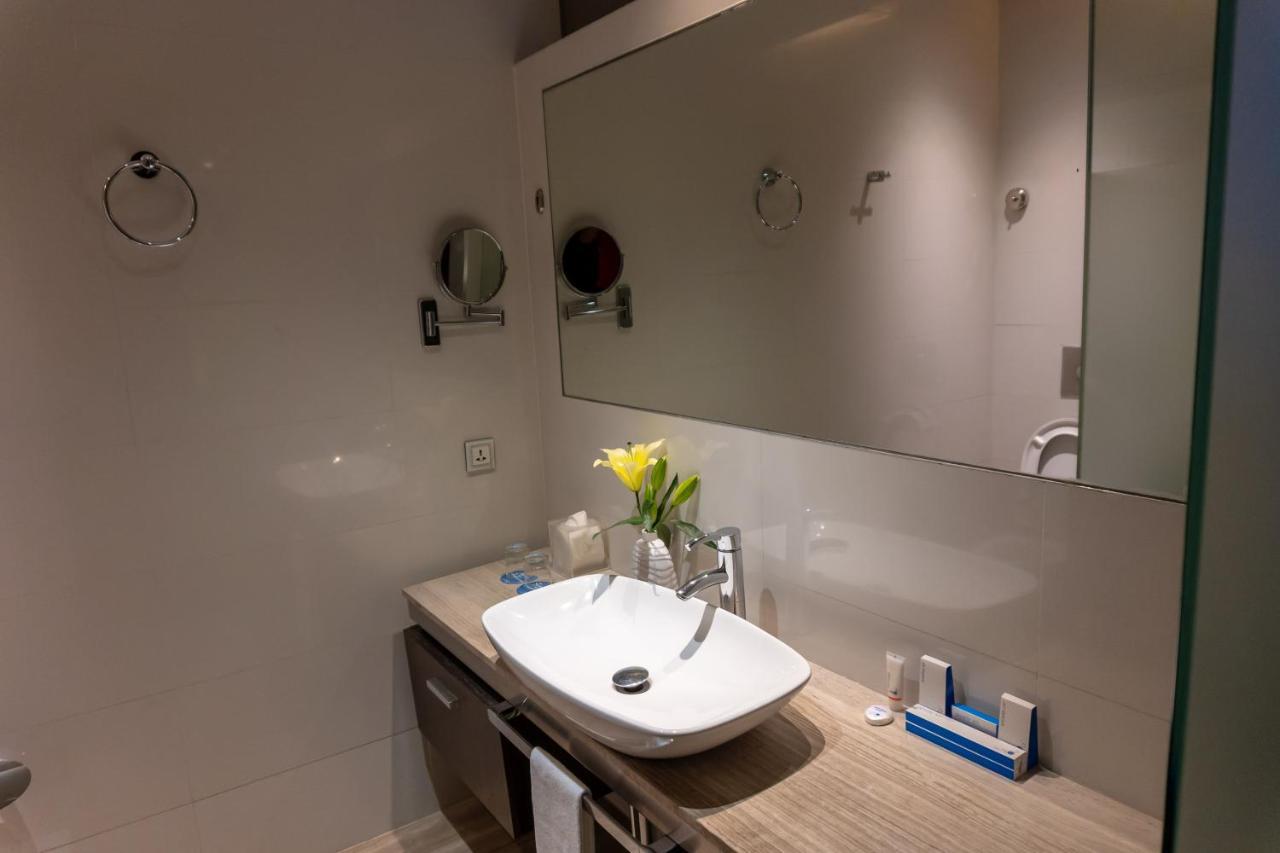 Aqua Double Room