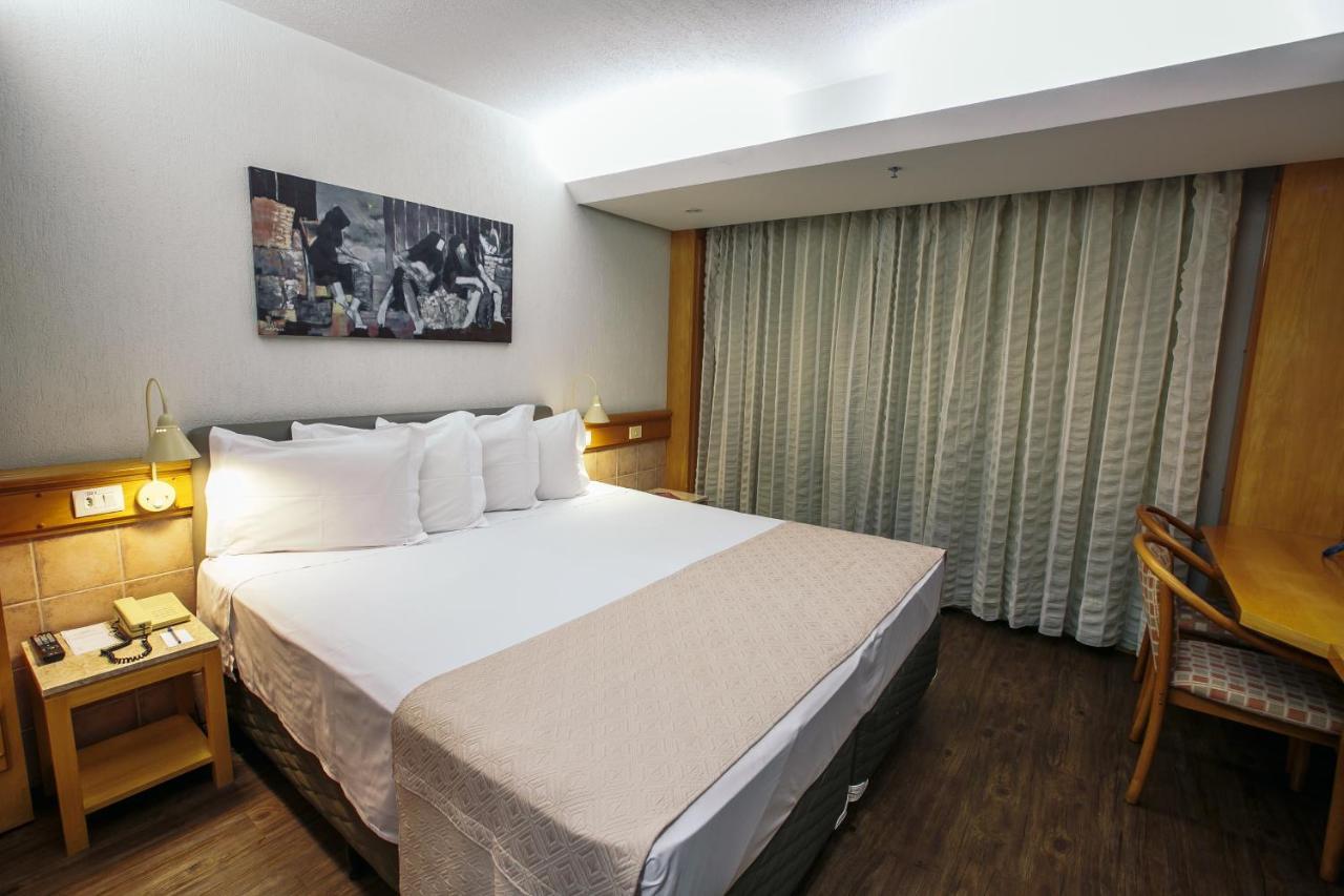 Deluxe Double Room Bath,749807792:JPEG
